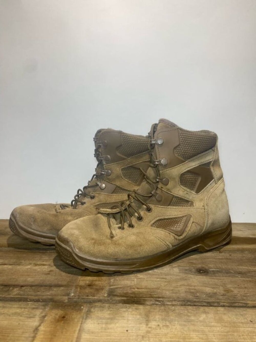 Canadian Military Temperate Combat Boots Size 260/94 US Size 8.5 Made by Terra